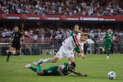 CBF busca autorização Fifa para divulgar áudios polêmicos do clássico SP x Palmeiras CBF busca autorização Fifa para divulgar áudios polêmicos do clássico SP x Palmeiras