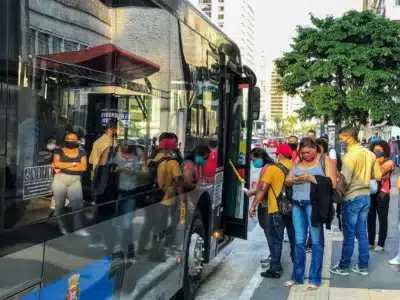 8 Milhões de Brasileiros Demoram Mais de 1 Hora para Trabalhar, Alerta IBGE 8 Milhões de Brasileiros Demoram Mais de 1 Hora para Trabalhar, Alerta IBGE