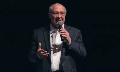 Alckmin afirma que Lula solicitou a Trump a suspensão da tarifa de 40% durante negociações