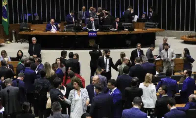 Câmara dos Deputados eleva penas para extorsão e escudo humano em novo projeto de lei Câmara dos Deputados eleva penas para extorsão e escudo humano em novo projeto de lei