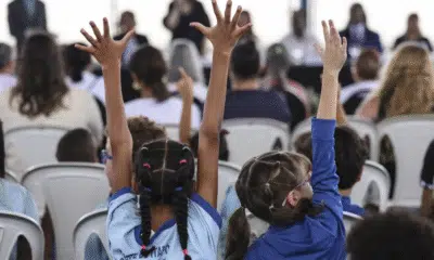 Mais brincadeira, menos tela: Dicas essenciais para uma infância saudável