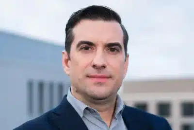 Ivo Ivanov, da DE-CIX, defende aliança para IA salvar vidas Ivo Ivanov, da DE-CIX, defende aliança para IA salvar vidas