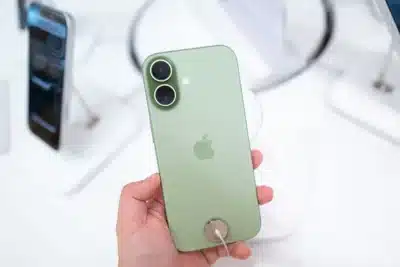 iPhone 17 bate recorde de vendas nos EUA e China, elevando ações da Apple em 4% iPhone 17 bate recorde de vendas nos EUA e China, elevando ações da Apple em 4%