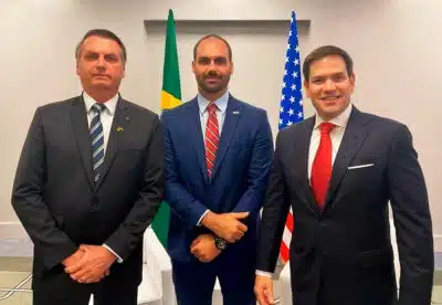 Eduardo Bolsonaro e PL criticam negociação de Trump, chamando-a de “golaço”