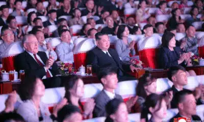 Coreia do Norte realiza desfile militar com convidados de alto nível e anuncia testes de armas nucleares Coreia do Norte realiza desfile militar com convidados de alto nível e anuncia testes de armas nucleares