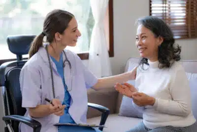 Menopausa: Coceira e Ressecamento na Pele Relacionados à Queda de Colágeno Menopausa: Coceira e Ressecamento na Pele Relacionados à Queda de Colágeno
