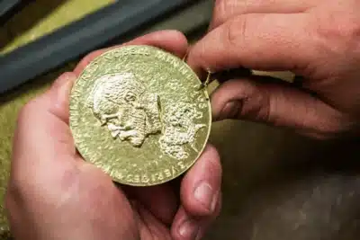 Prêmio Nobel: Alfred Nobel criou prêmios para a ciência e a paz
