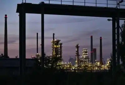 União Europeia decide encerrar importações de gás russo até 2027 para reduzir dependência energética União Europeia decide encerrar importações de gás russo até 2027 para reduzir dependência energética