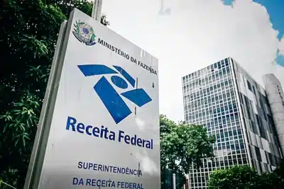 Lula confirma intenção de buscar quarto mandato nas eleições de 2026 em Jacarta Lula confirma intenção de buscar quarto mandato nas eleições de 2026 em Jacarta