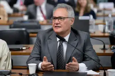 Renan afirma que projeto será votado no Senado na próxima semana Renan afirma que projeto será votado no Senado na próxima semana