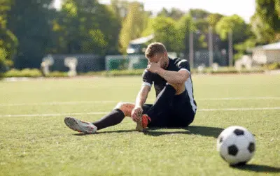 Lesões no futebol: um pesadelo que aflige clubes como Flamengo, Palmeiras e Corinthians Lesões no futebol: um pesadelo que aflige clubes como Flamengo, Palmeiras e Corinthians
