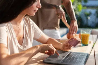 “Taxa das blusinhas” impulsiona procura por produtos brasileiros “Taxa das blusinhas” impulsiona procura por produtos brasileiros