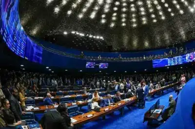 Senado analisa projeto para manter isenção de R$ 5 mil no IRRF