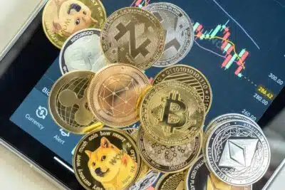 Especialista em criptomoedas ensina como obter lucros até 10 vezes maiores que o bitcoin