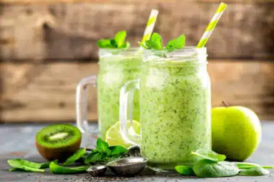 Vitaminas Refrescantes: 7 Receitas de Vitaminas para a Primavera Vitaminas Refrescantes: 7 Receitas de Vitaminas para a Primavera