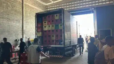 Governo sob fogo por falta de ação em crise do metanol e bebidas falsificadas Governo sob fogo por falta de ação em crise do metanol e bebidas falsificadas