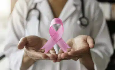 Brasil recebe quase 12 mil unidades de medicamento para câncer de mama no SUS; mais lotes virão até junho Brasil recebe quase 12 mil unidades de medicamento para câncer de mama no SUS; mais lotes virão até junho