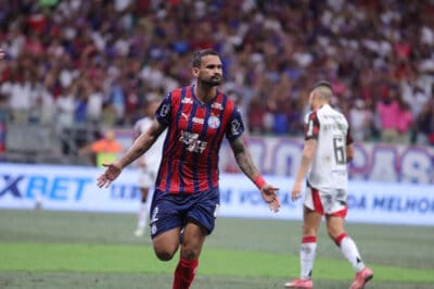 Flamengo sofre com expulsões, perde liderança e Ceni vence ex-time