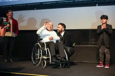 Mauricio de Sousa é visto de cadeira de rodas na pré-estreia de cinebiografia emocionante Mauricio de Sousa é visto de cadeira de rodas na pré-estreia de cinebiografia emocionante
