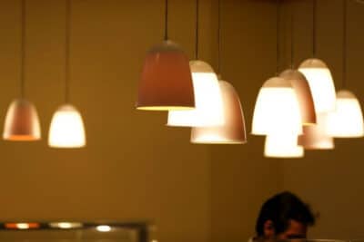 Enel SP reduz em 90% interrupções de energia: análise da Aneel em foco