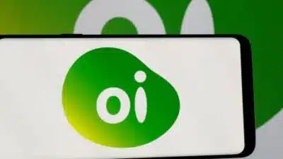 Oi: Justiça homologa falência, ações despencam 35,71% e “caixa restrito” é bloqueado