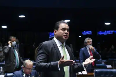 Weverton Rocha Alerta: Nomeação de Messias no STF enfrenta turbulência no Senado