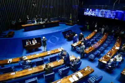 Senado avança em isenção de IR para baixa renda com foco em 2026