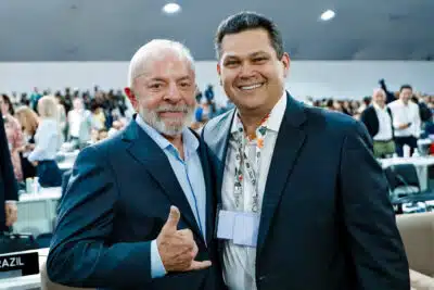 Lula e Alcolumbre em Reunião de Emergência sobre Indicação ao STF