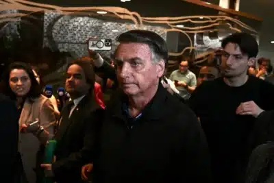Bolsonaro busca reverter condenações no STF com novos recursos urgentes