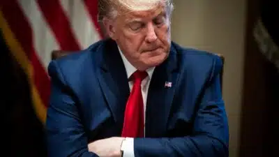 Trump Retrata Tarifas Americanas e Propõe “Dividendos” de US$ 2.000