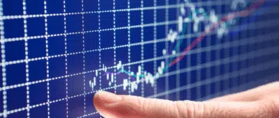 Copom mantém Selic em 15% e alerta para incertezas econômicas