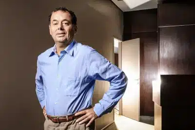 Luis Stuhlberger Alerta: Competição no Mercado de Investimentos e Correção Imminente