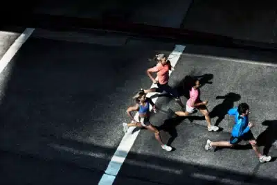 Dispositivos Garmin, Whoop e Oura: como otimizar a recuperação e evitar lesões no treino