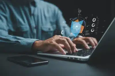 Salesforce investe em Agentforce, mas adoção e expectativas caem no mercado