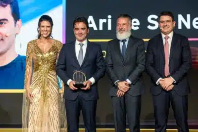 Ari de Sá Neto é Eleito Empreendedor do Ano Brasil – Reconhecimento Global!
