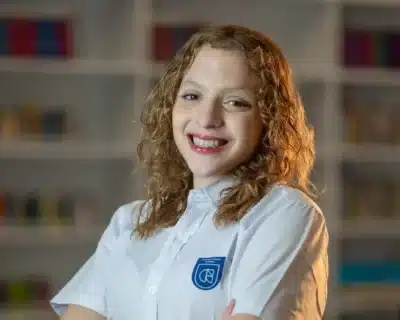 Maria Júlia, de Teresina, conquista bolsa em college da Califórnia