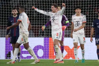 Bayern Munique vence PSG com gol de Neves e cartão vermelho em atuação impecável