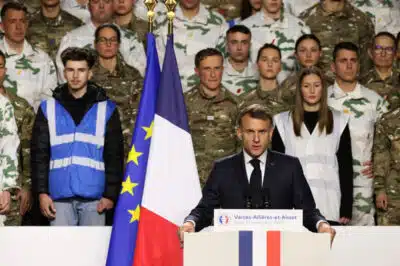 Macron Lança Programa Militar de Voluntários para Reforçar Defesa da França