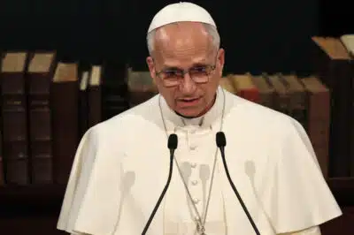 Papa Leão busca paz com Erdogan e apoio ao Líbano em visita tensa