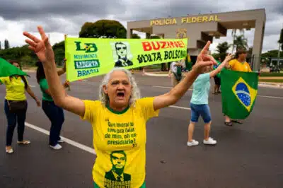 Bolsonaro em Prisão Intensifica Debate sobre Anistia no Congresso Nacional