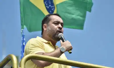 Deputados protocolam pedido de impeachment contra governador Cláudio Castro no Rio