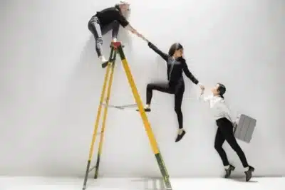 Jovens profissionais: Busca por performance pode gerar armadilha emocional e física