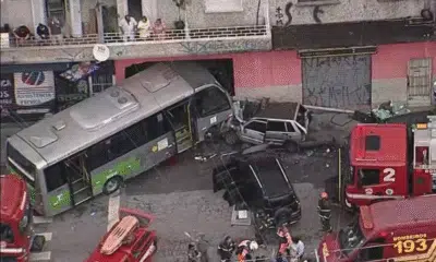 Acidente Grave em SP: Ônibus e Carros Envolvidos Levam 4 em Estado Grave
