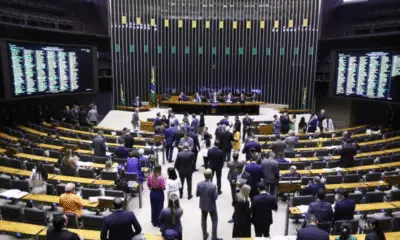 Lula enfrenta risco de derrota no Congresso em lei antiterrorismo e segurança pública