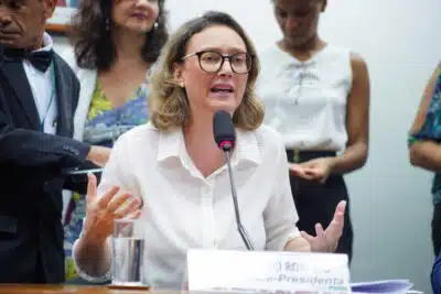 Deputada celebra aniversário com prisão de Bolsonaro e declaração chocante