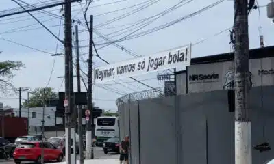 Neymar recebe mensagem inusitada no CT do Santos: “Vamos só jogar bola!”