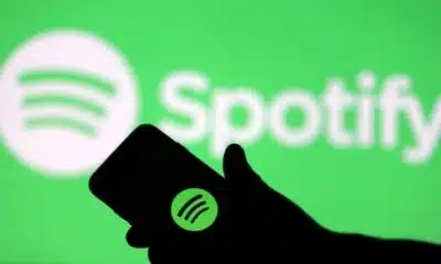 Spotify enfrenta ação judicial por fraude em reproduções de Drake e outros artistas