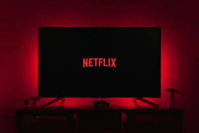 Câmara aprova lei de streaming com regras para Netflix, Amazon e YouTube