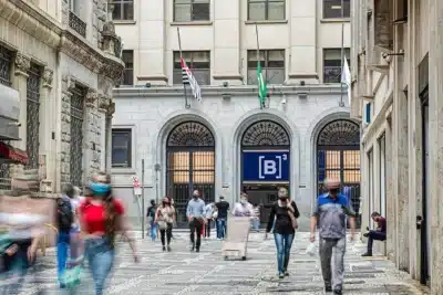 Ibovespa Recupera em Dia de Cautela: Análise do Banco Central e Perspectivas