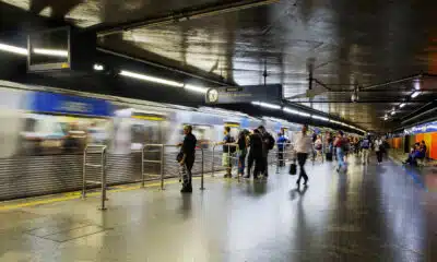 Operação Noturna: Milhares de Passageiros Impactam Linhas de SP em Teste Experimental